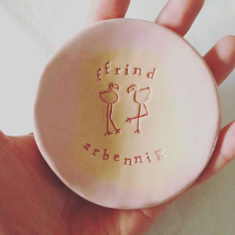 Ffrind Arbennig Ceramic trinket dish