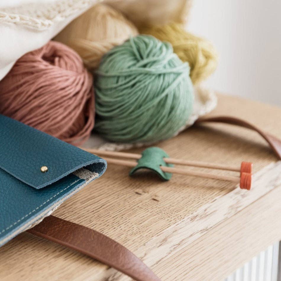 Studio Lowen - Suede Knitting Needle Holders