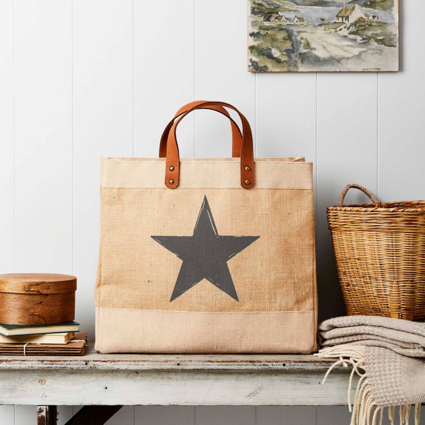 Tillyanna Star Market Tote - Natural Jute: Farmhouse Red