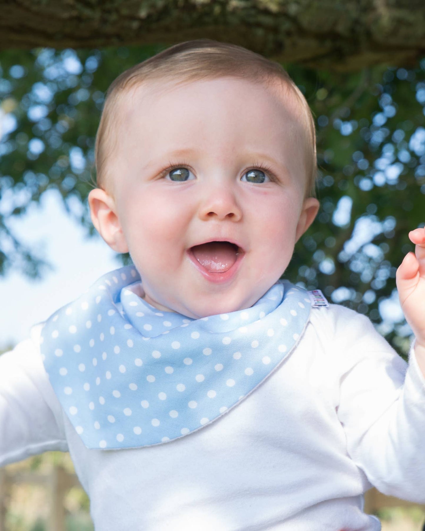 Dribble Bib for boys and girls