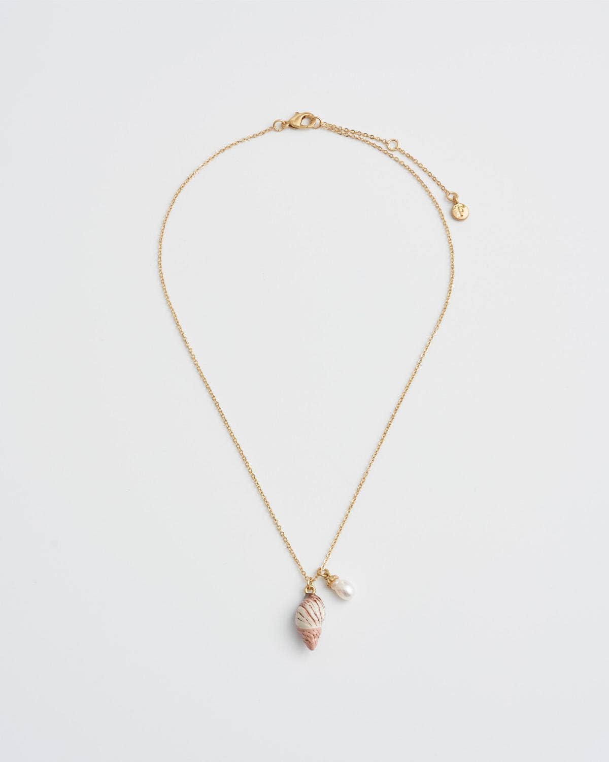 FABLE Spiral Shell and Pearl Short Necklace