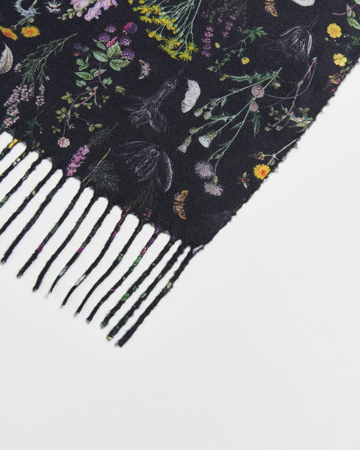 Wilderness Black Tassel Scarf