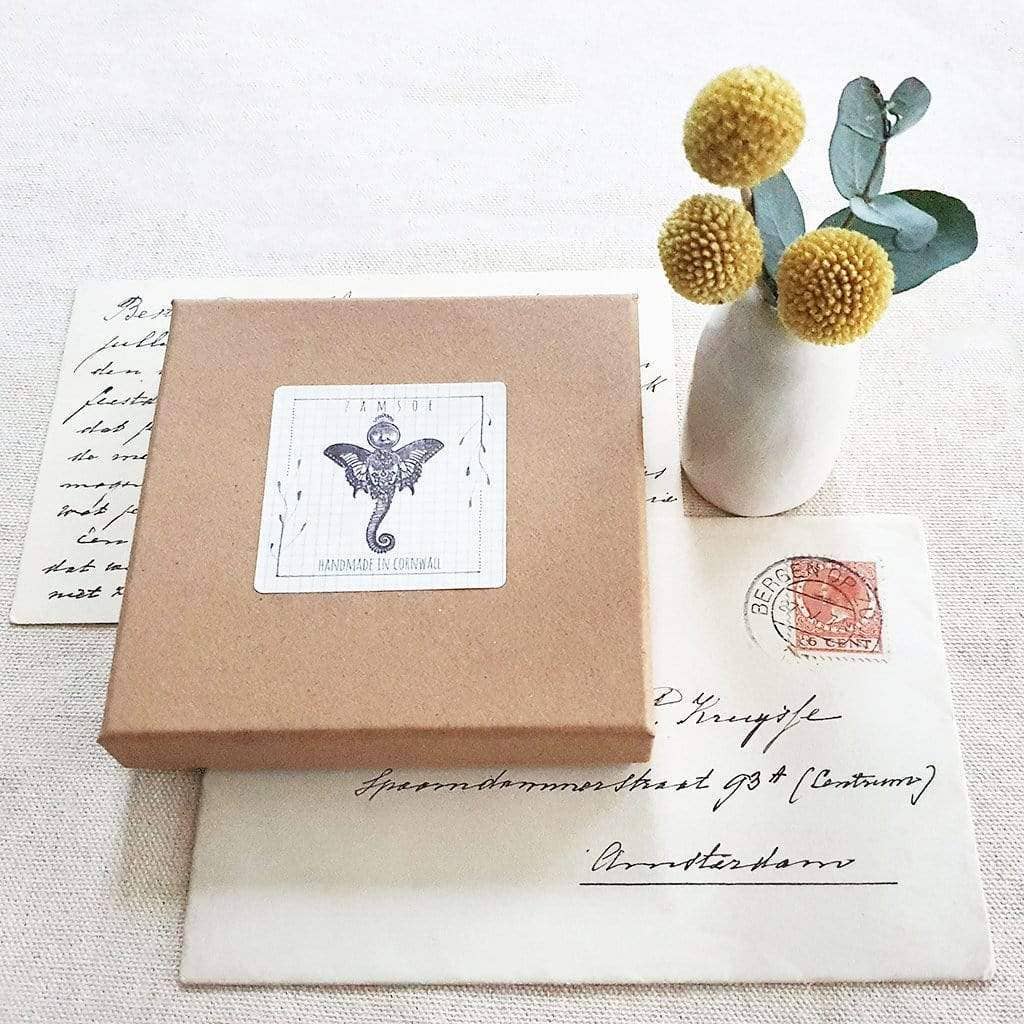 Zamsoe - Heart on heart earrings