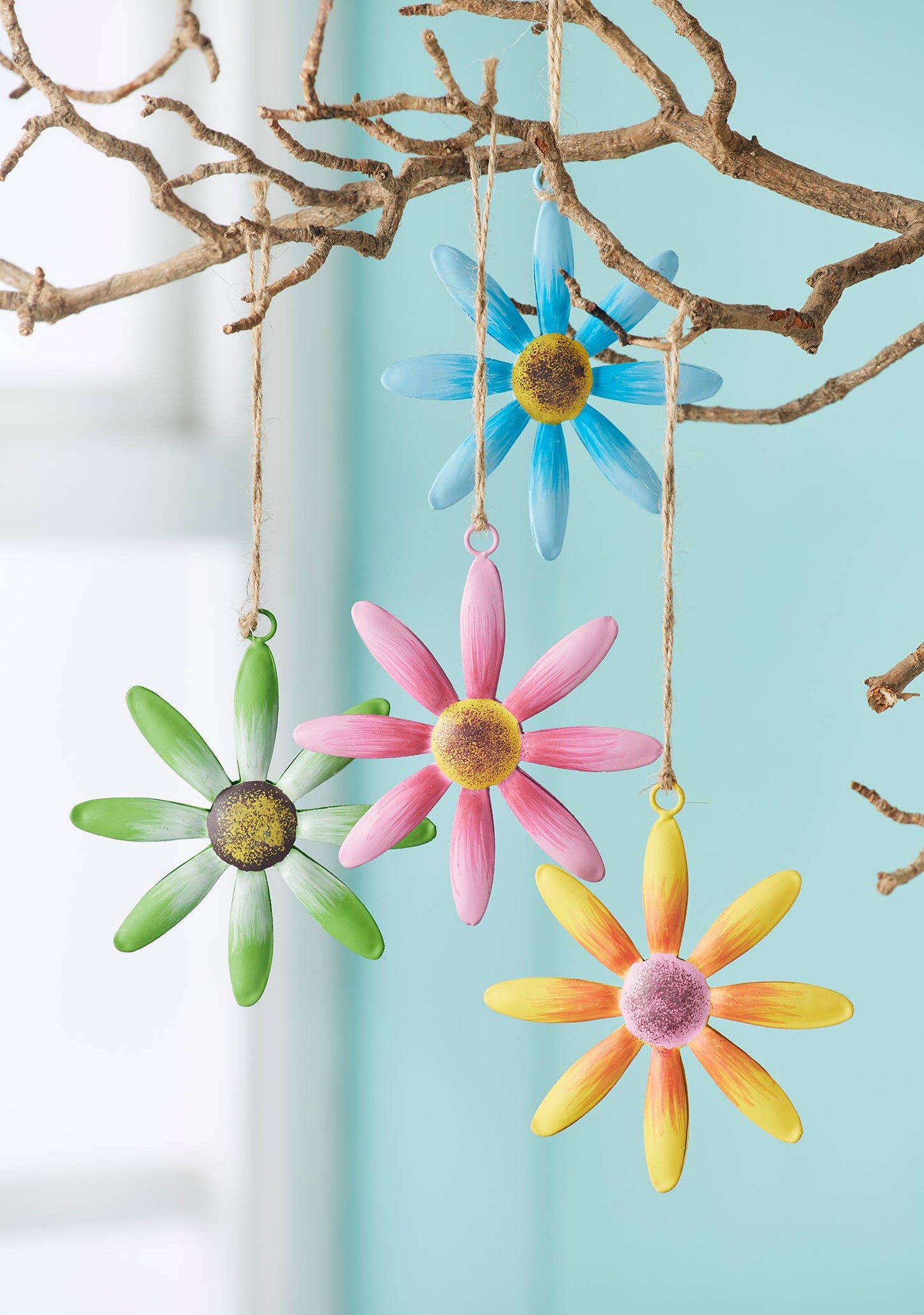 Namaste - Hand Painted Daisy Metal Decoration