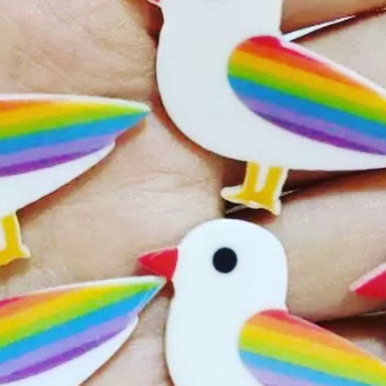 Jewells - Seagull or Puffin resin hair grip clip